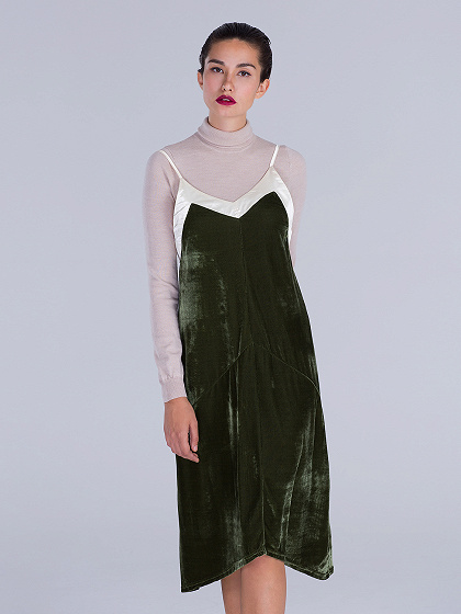 Green V-neck Pleat Detail Contrast Trim Velvet Cami Dress